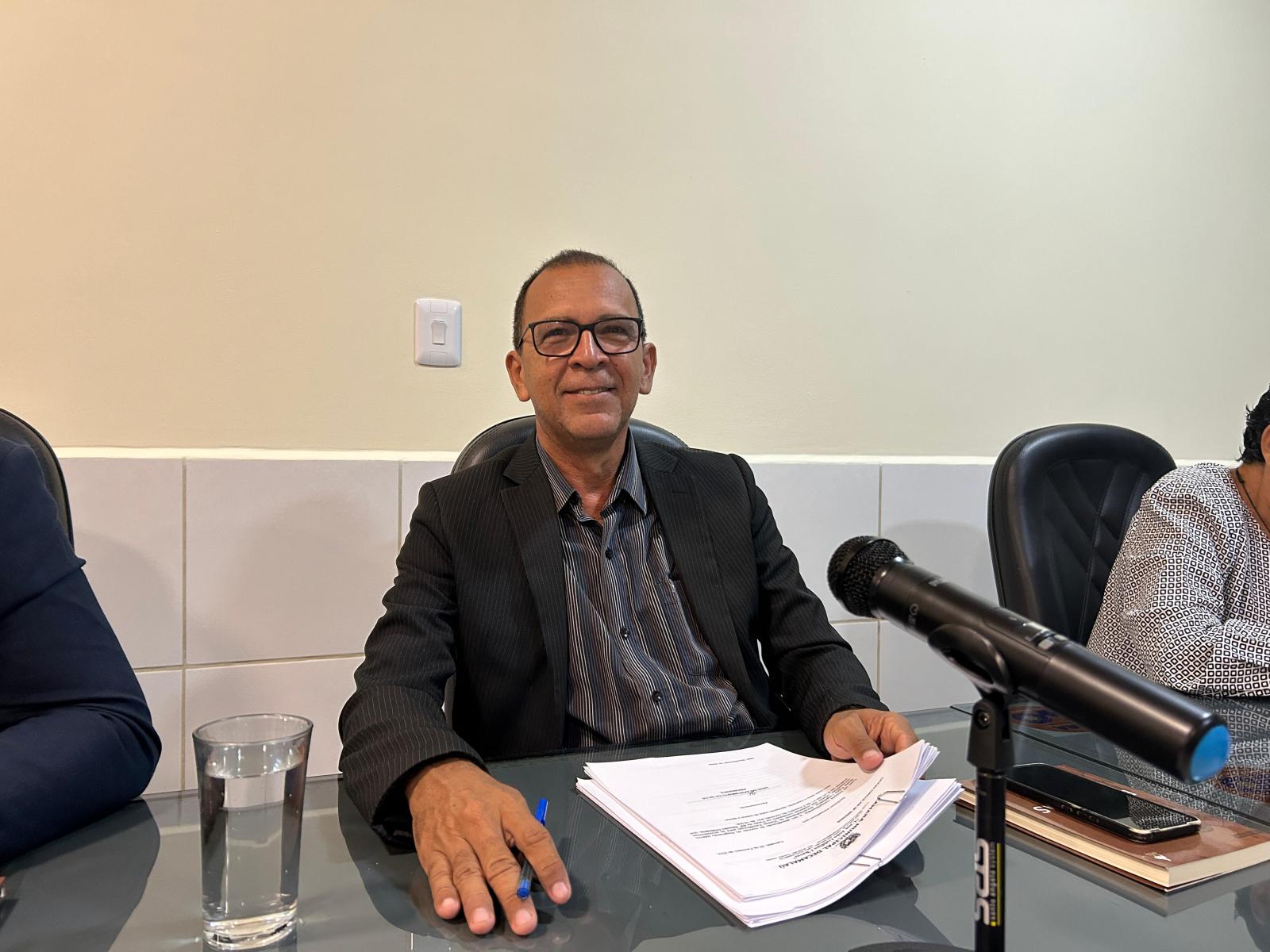 Câmara Municipal de Camalaú Realiza Reunião Ordinária com Aprovação de Diversos Requerimentos