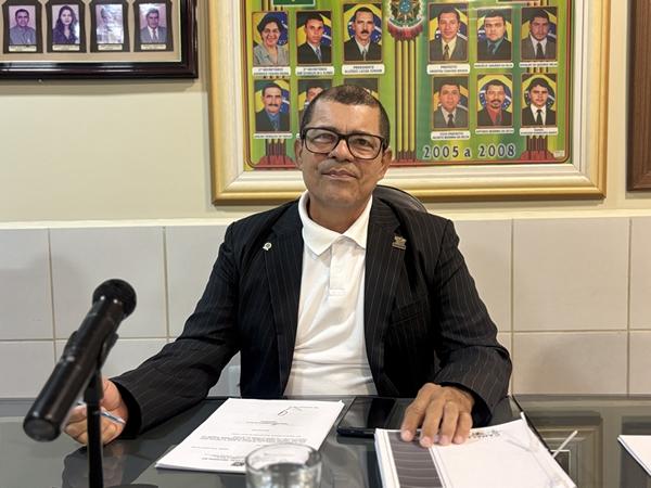 Câmara Municipal de Camalaú aprova uma série de requerimentos voltados à infraestrutura, bem-estar animal, agricultura e valorização profissional